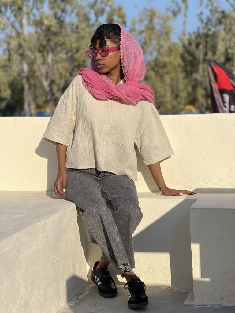 shomiz-crop-panbe-cream-bershka