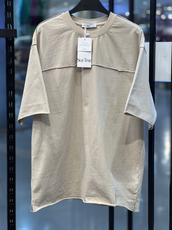 tshirt-uni-krem-brand-staytrue