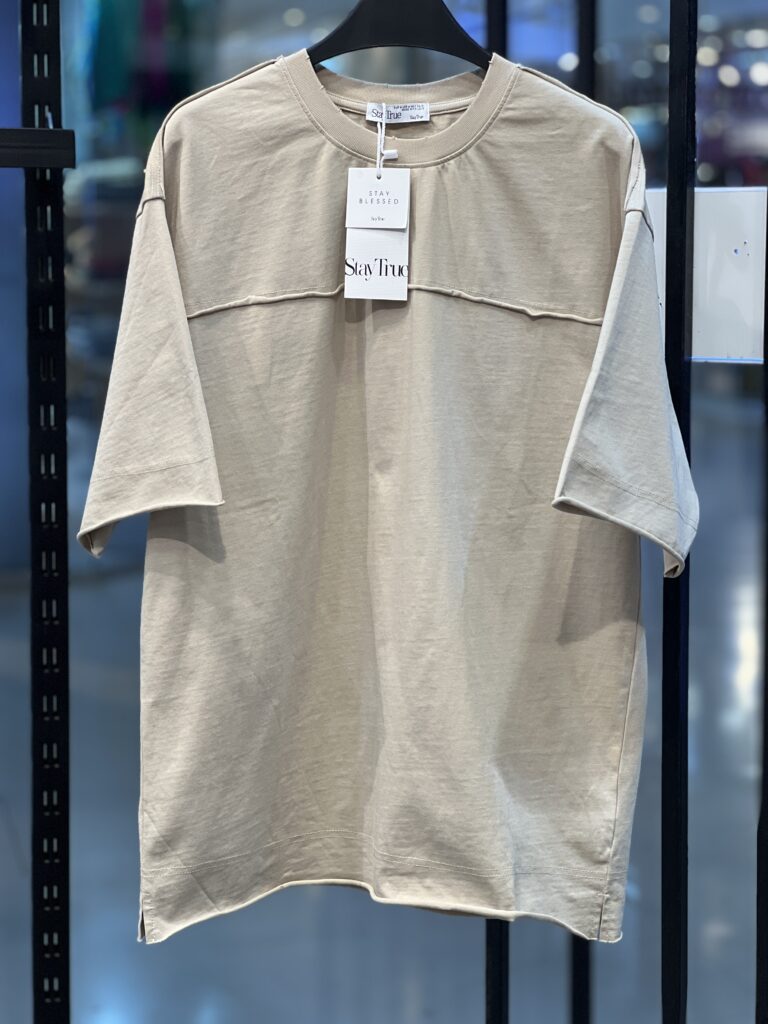 tshirt-uni-krem-brand-staytrue
